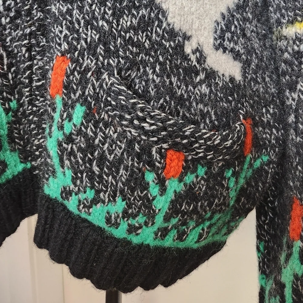 Bird Tulip Zipup Cowichan Cardigan - Picture 8 of 11